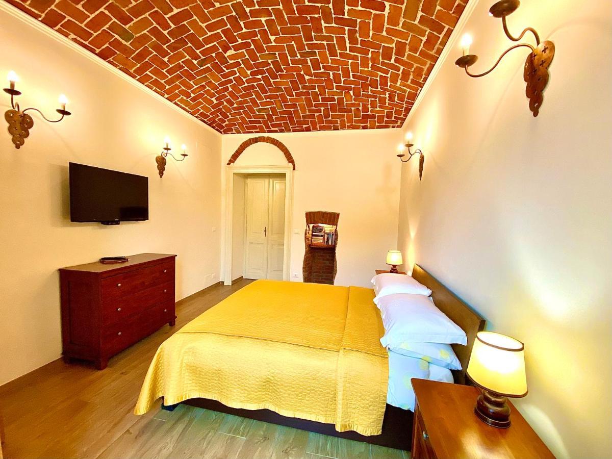 Exquisitely Renovated And Centrally Located Apartment With Free Parking Turin Ngoại thất bức ảnh