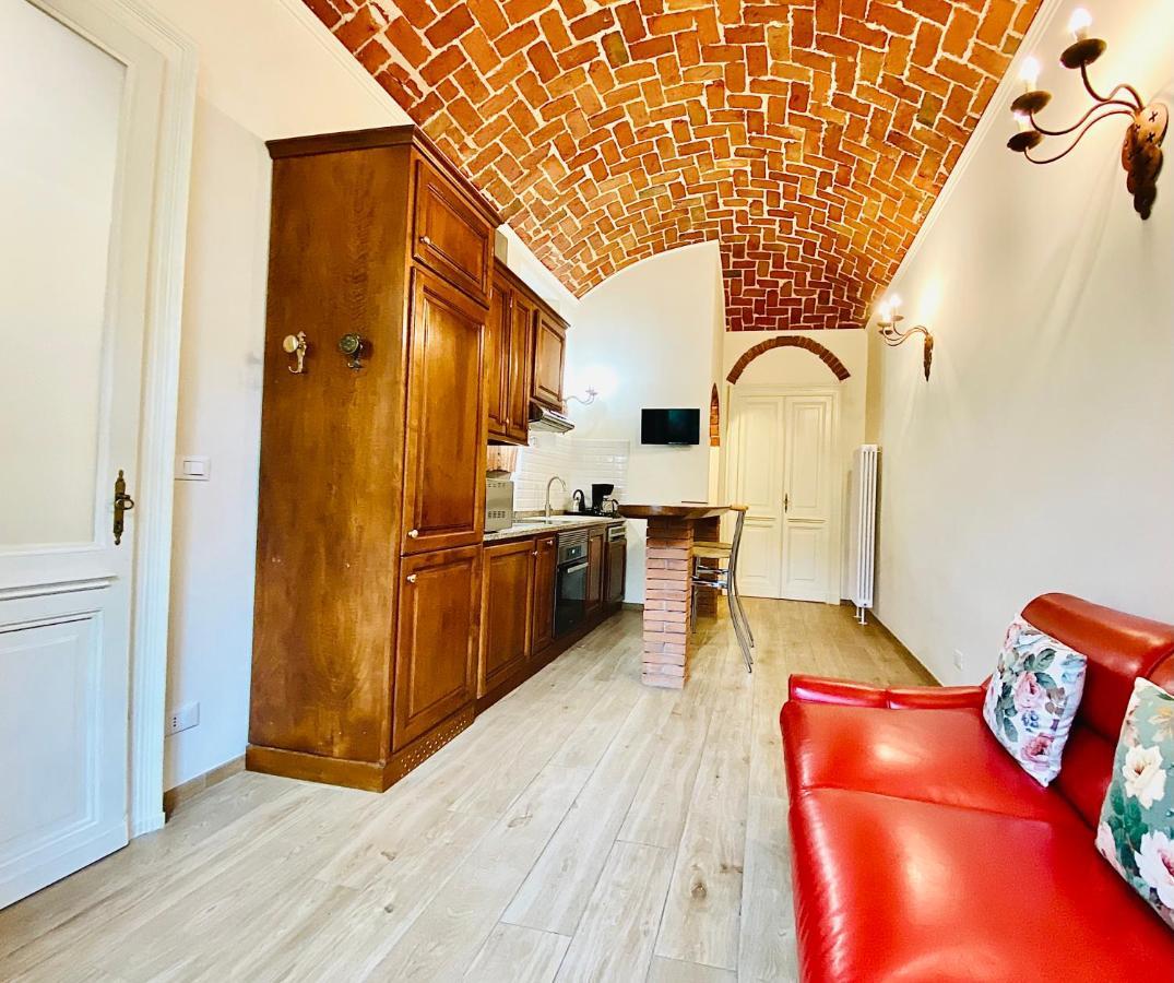 Exquisitely Renovated And Centrally Located Apartment With Free Parking Turin Ngoại thất bức ảnh